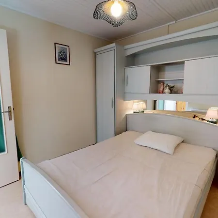 Maison De Proche Du Port * سانت جيل كروا دي فيي