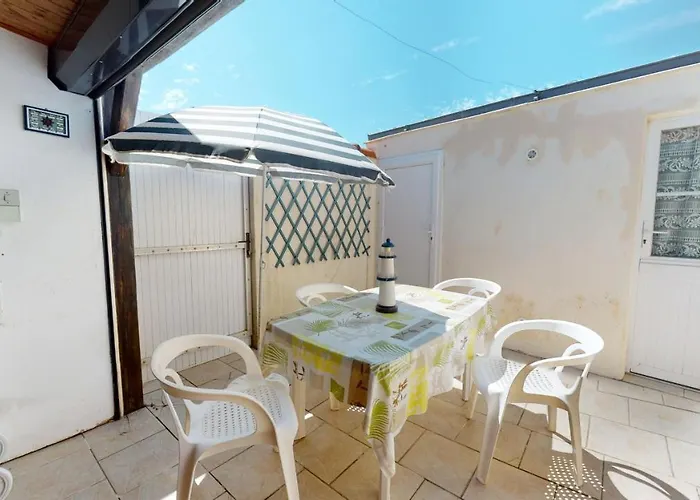 Maison De Proche Du Port * سانت جيل كروا دي فيي